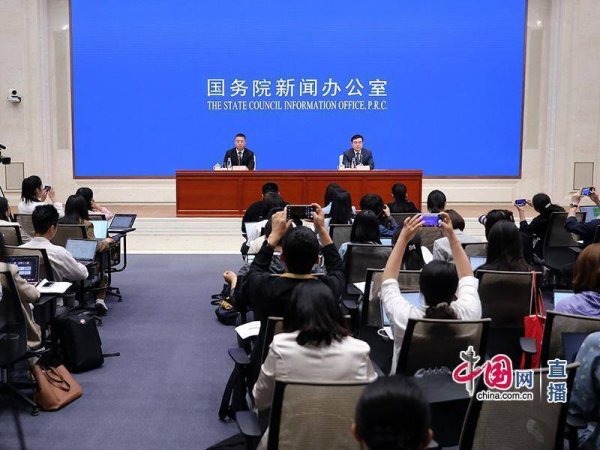 天宇优配  4月全国居民消费价格同比下降0.1%，猪肉价格上涨5.0%